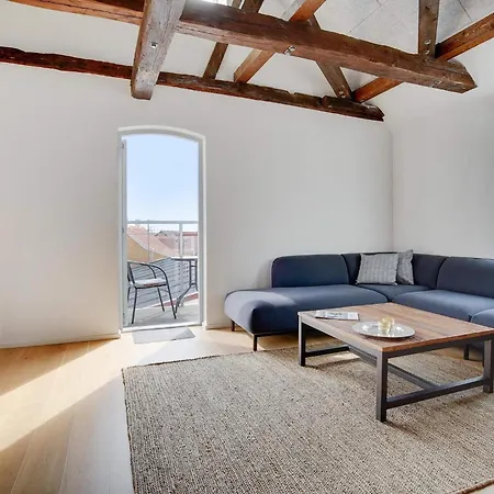 Casa de Férias Two-story Loft With Large Terrace