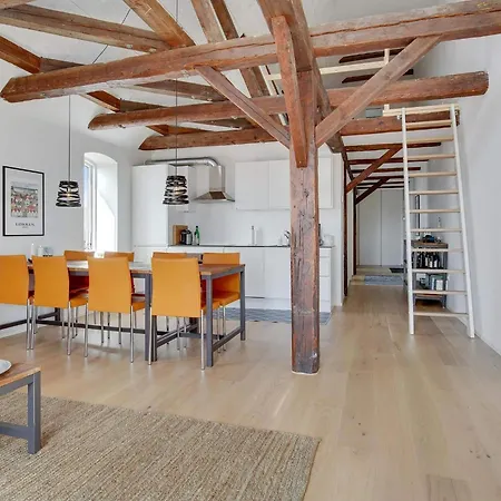 Prázdninový dům Two-story Loft With Large Terrace